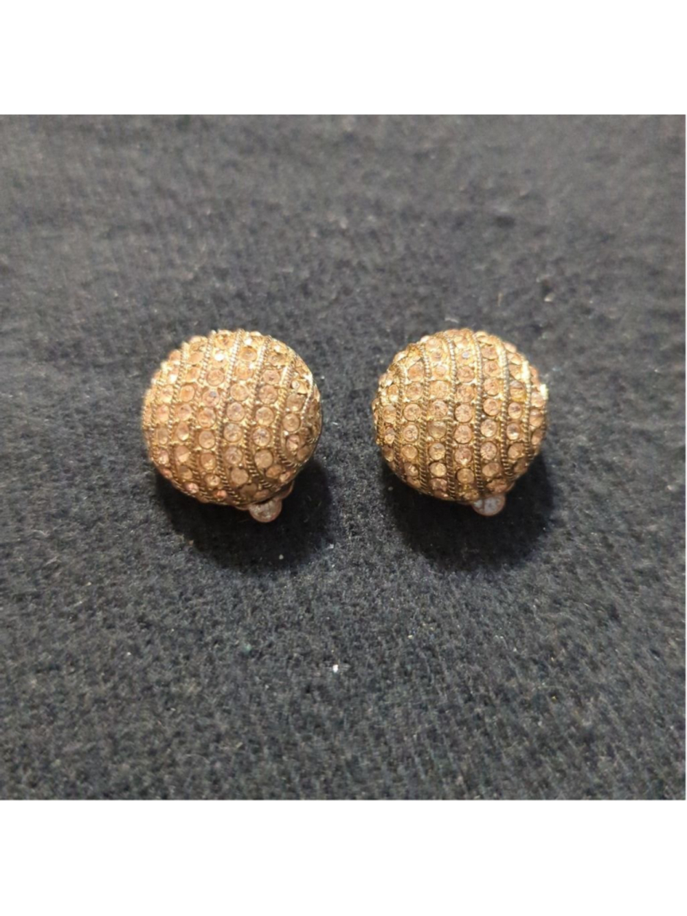 Vintage Gold Tone Champagne Colored Rhinestone Round Clip On Statement Earrings